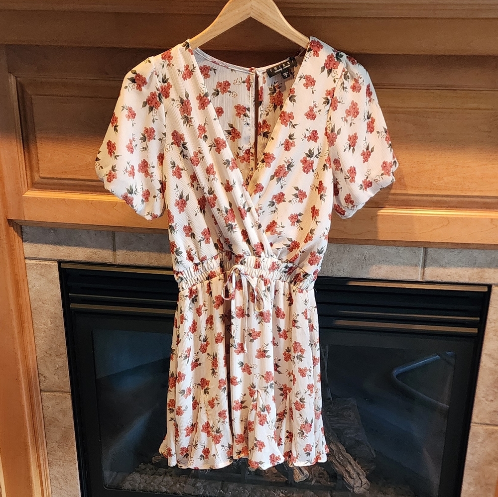 Trixxi Puff Sleeve Dress Floral Size Small